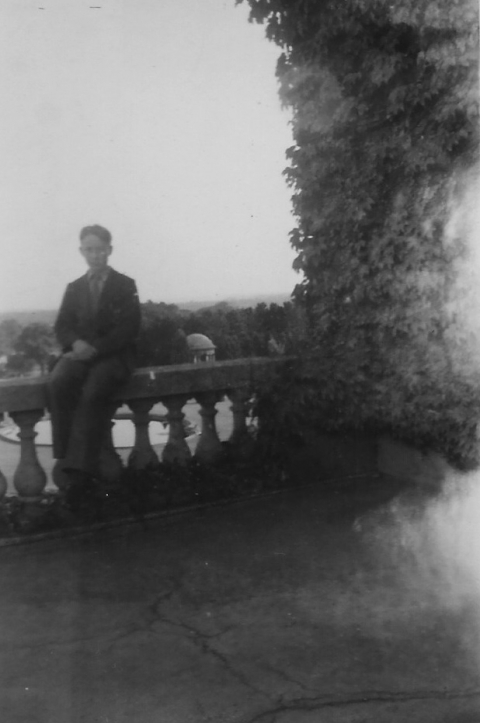 G J Allonby OT33 - Kipling balcony 2 July 1949<br>
