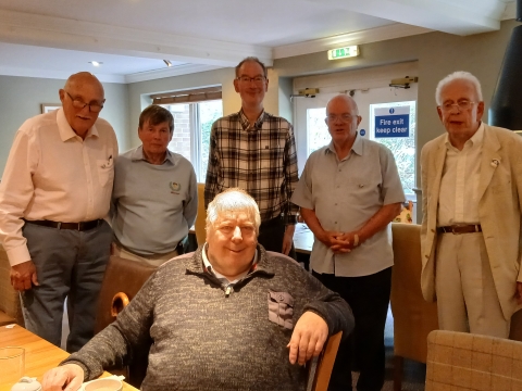 The Beefeater 26 06 2025<br>L - R:  OT278 Tony Forward. OT934 John Young, OTT365 Trevor Olney, OT330 Angus Palmer (organiser), OT 347 Doi Evans. Front:  OTT92 Dennis Pockock.