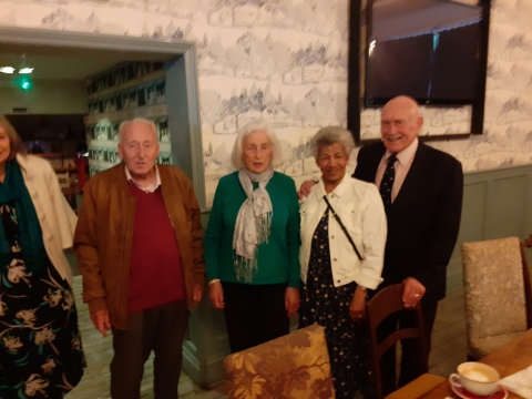 Marilyn Woolfrey, Tony Foster OT256, Helen Jones, Gladys Foster, Peter Jones OT311<br>