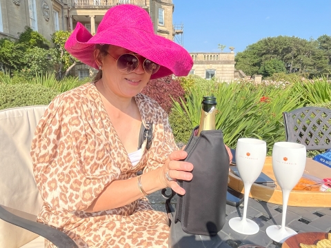 Aya prepares a celebratory dring for the occasion<br>
