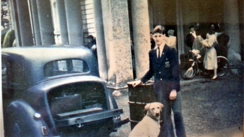 Bertie Bassett  off-loading his trunk from the boot of his father's Rover 10<br>Photo from Bertie Bassett