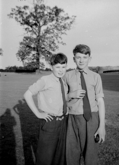 Earl and Bull<br>Photo © Mike Leggett (OT493) 