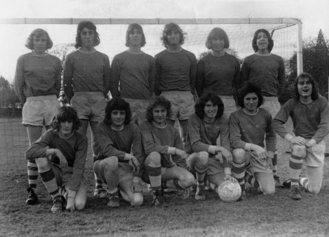 Football Team 1973-74<br>Old Boys v the 1st XI match. Back row (left to right) Nick Head, Allan Cockerill, Nick Seward, Chris Seward, Adrian Cox, Jeremy Legeard Front row (left to right) Dave Andrews, Steve Benedick, Ross Mason, Richard Kemp (Capt.), Chris Sillince, Paul Nielsons