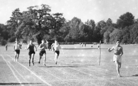 220 yard sprint c.1960<br>© Mike Leggett